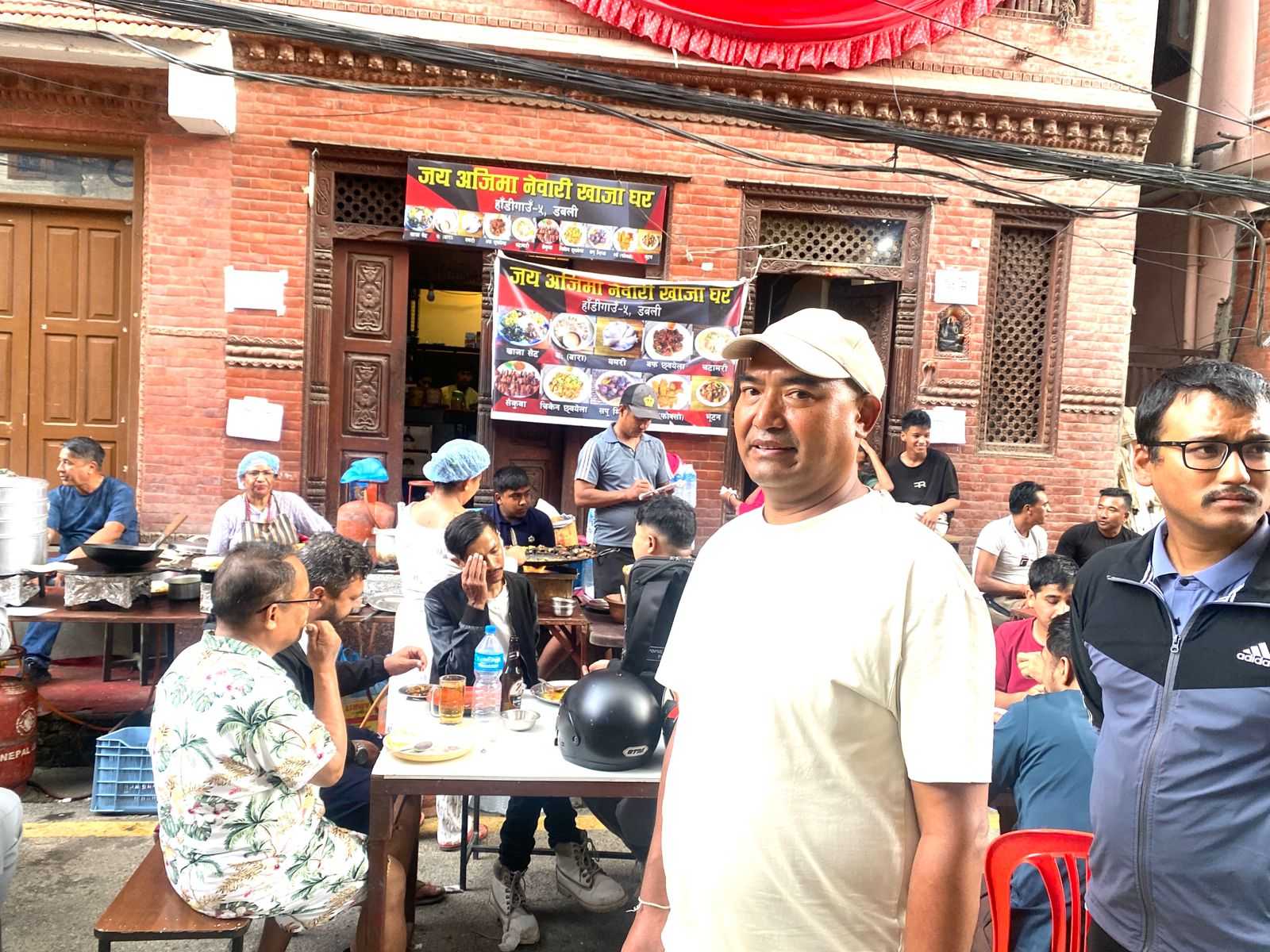 नर: दे जीवन्त हाँडीगाउँ समितिका अध्यक्ष गोपाल डंगोल